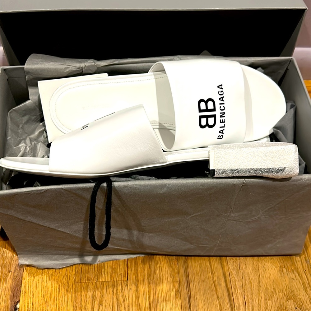 Never worn Balenciaga Sandals - Picture 4 of 4